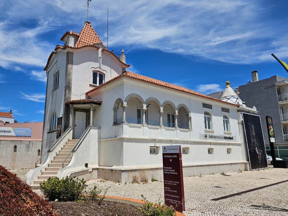 Artur Bual Municipal Gallery